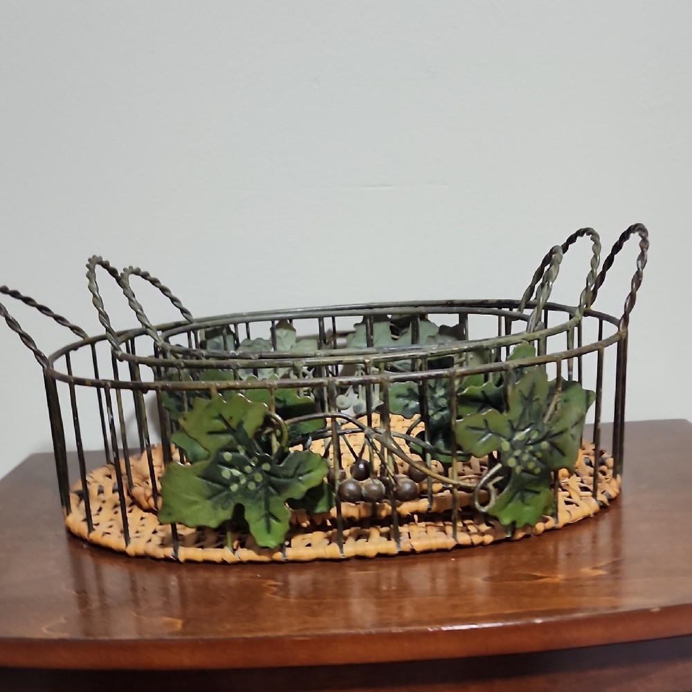 Vintage Metal Basket Set With Leaves And Berriies